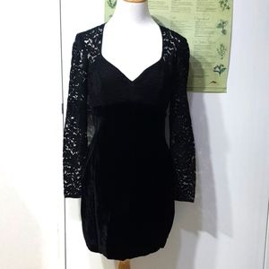 STUNNING VTG Little Black Dress